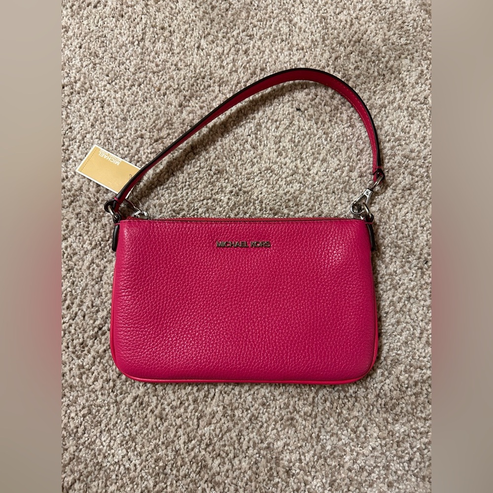 NWT Michael Kors Jet Set Fusia Wristlet